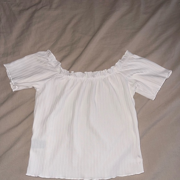 SHEIN White Ruffled Ribbed Blouse - Picture 1 of 2